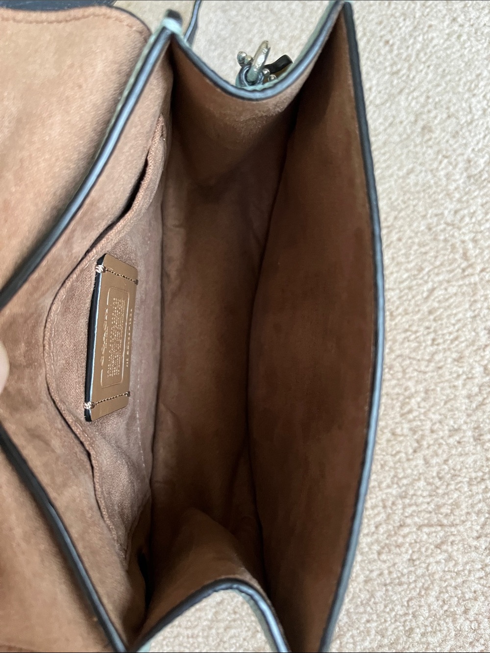Coach Shoulder Bag ! 💼 - Picture 7 of 12